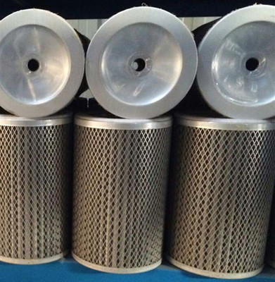 燃?xì)膺^(guò)濾器帶差壓計(jì)天然氣過(guò)濾器的性能特點(diǎn)及過(guò)濾棉應(yīng)用